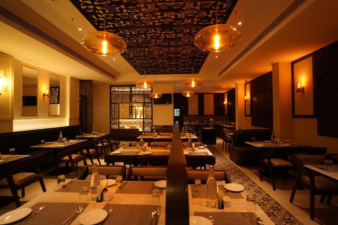 V Five Hotel Singapperumalkovil 外观 照片